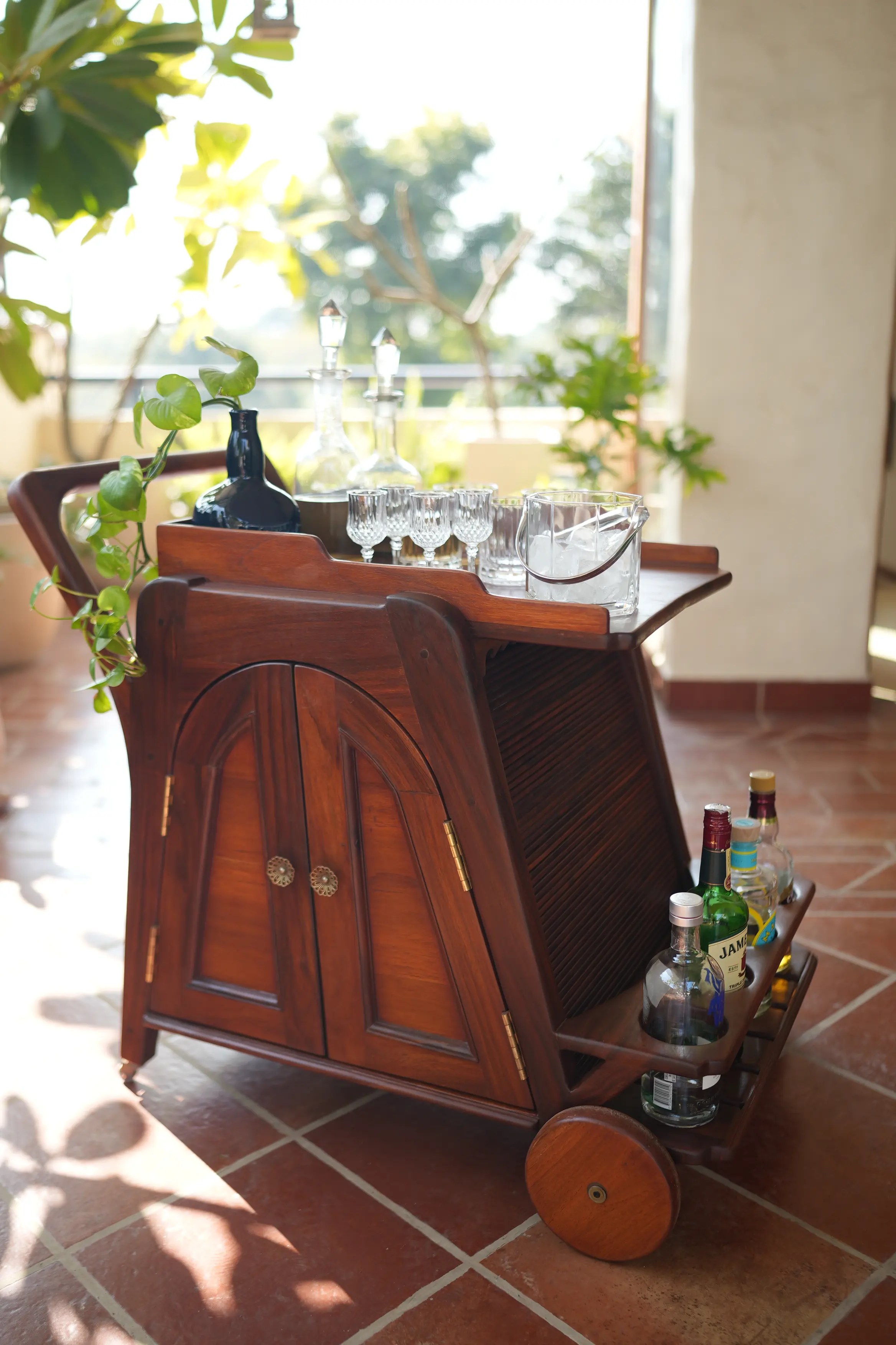 BAR CABINETS